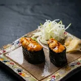 Gunkanmaki Uni (2 unidades)